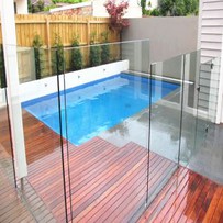 ราวบันไดกระจกนิรภัยใส มิโก